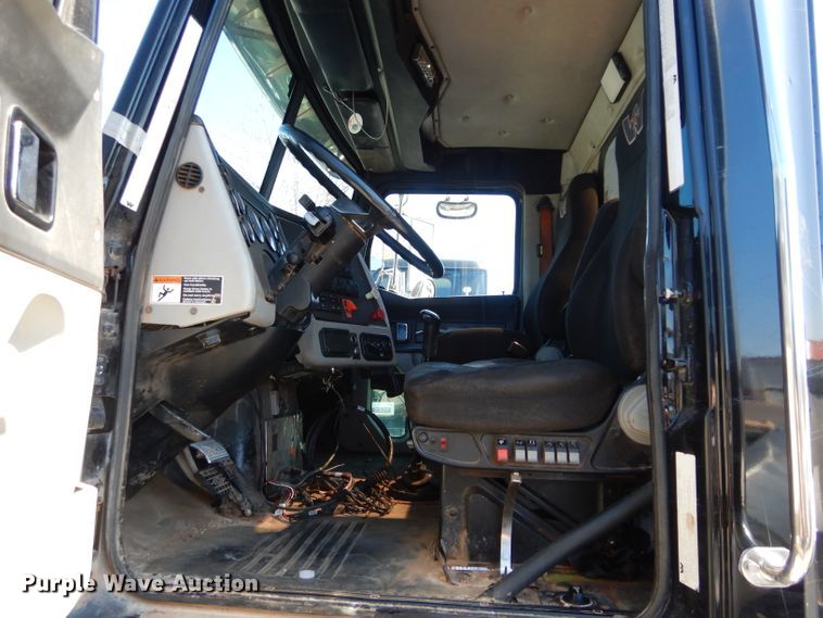 image for item GS9771 2013 Western Star 4900SB semi truck