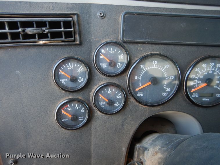 image for item GS9771 2013 Western Star 4900SB semi truck