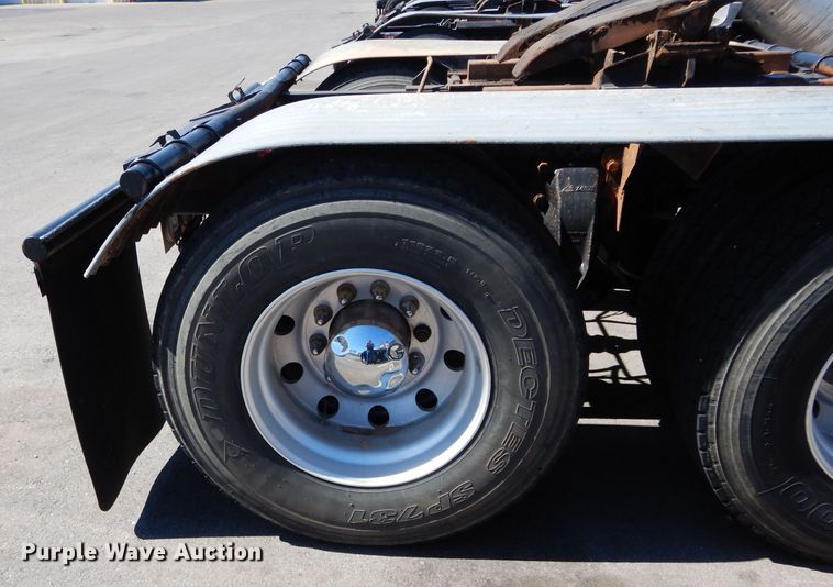 image for item GS9771 2013 Western Star 4900SB semi truck