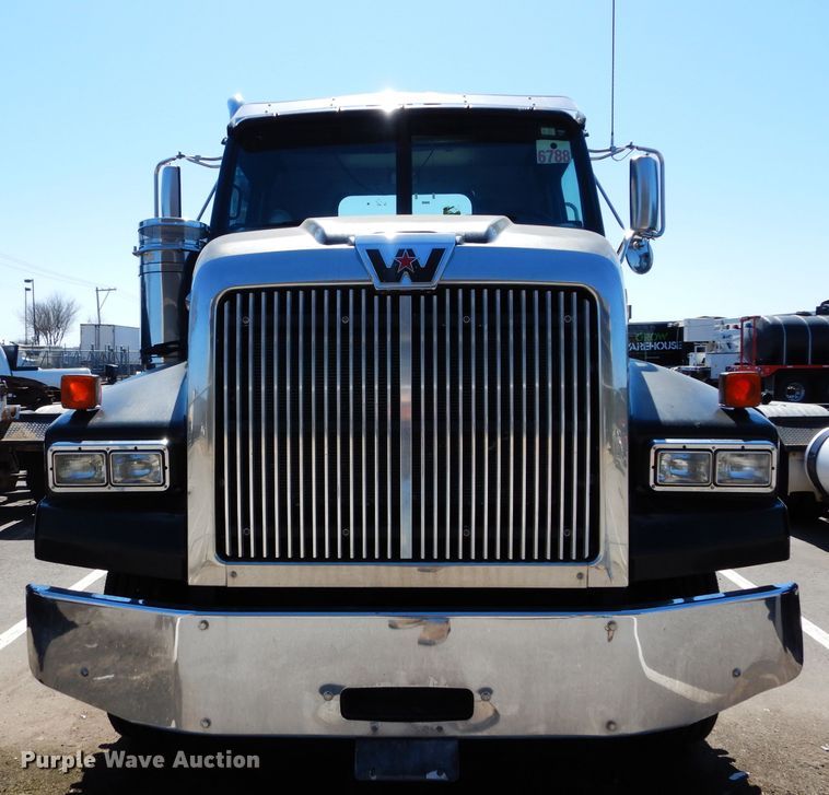 image for item GS9772 2013 Western Star 4900SB semi truck