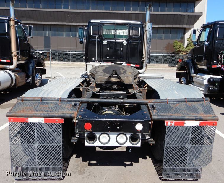 image for item GS9772 2013 Western Star 4900SB semi truck