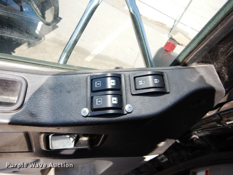 image for item GS9772 2013 Western Star 4900SB semi truck