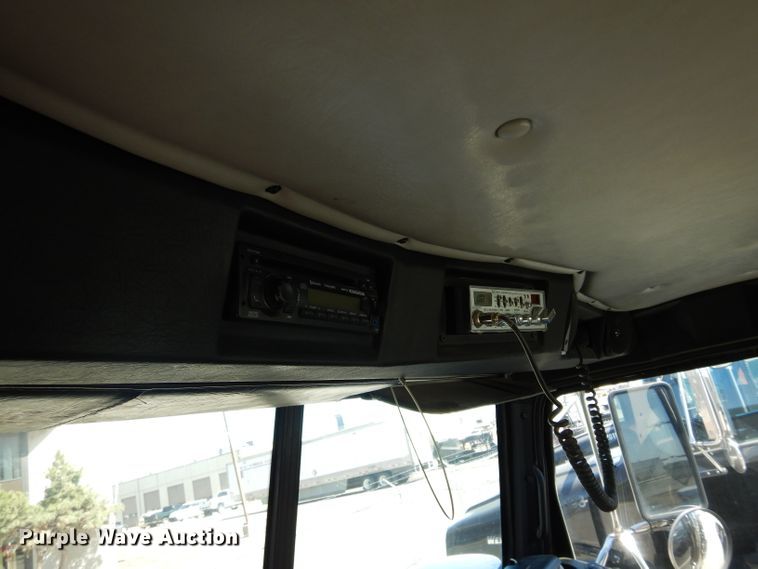 image for item GS9772 2013 Western Star 4900SB semi truck