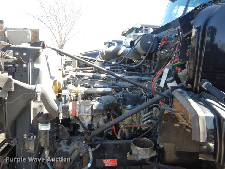 image for item GS9772 2013 Western Star 4900SB semi truck