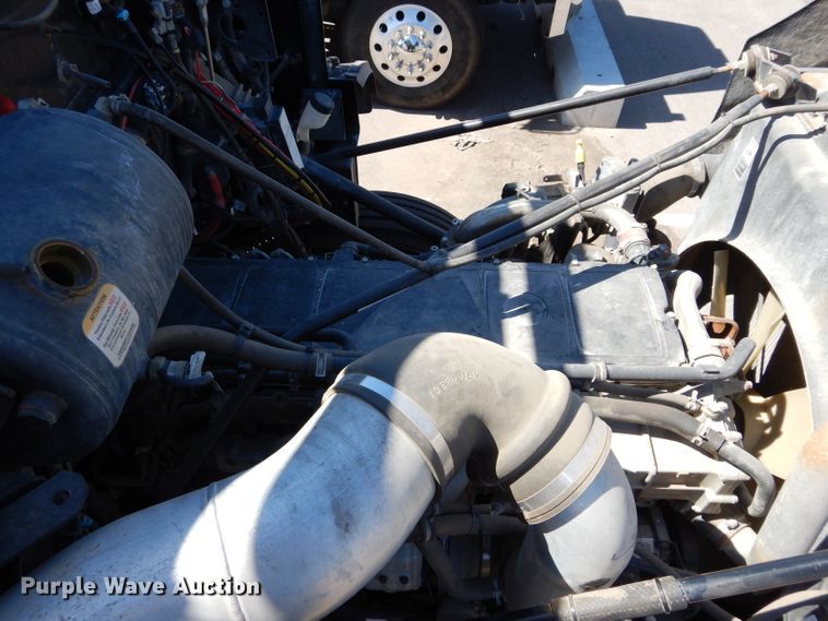 image for item GS9772 2013 Western Star 4900SB semi truck