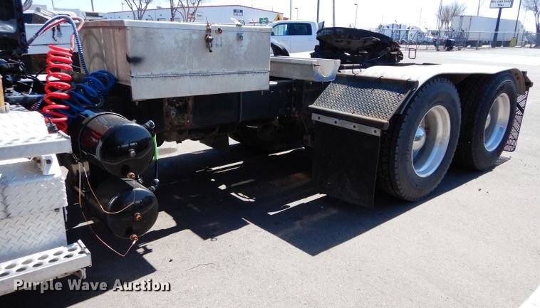 image for item GS9772 2013 Western Star 4900SB semi truck