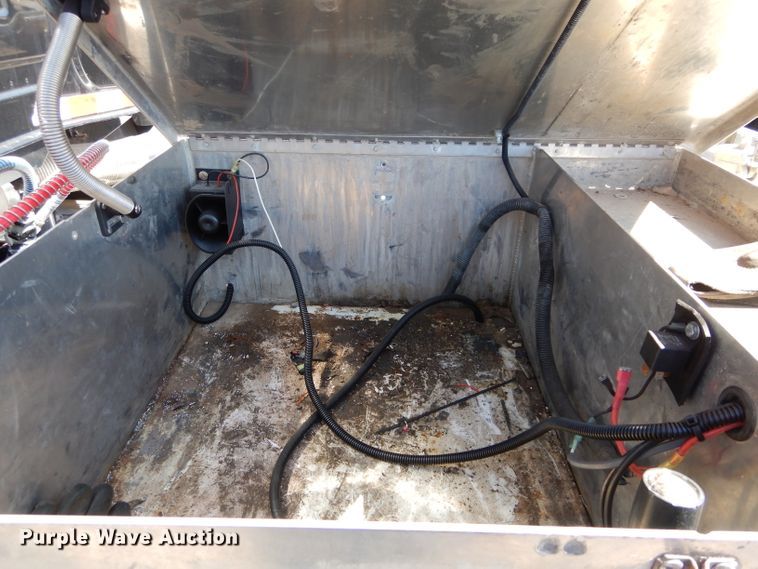 image for item GS9772 2013 Western Star 4900SB semi truck