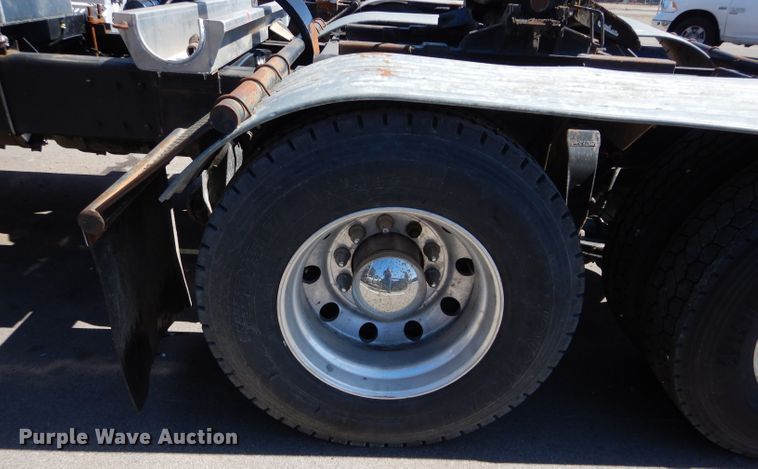 image for item GS9772 2013 Western Star 4900SB semi truck