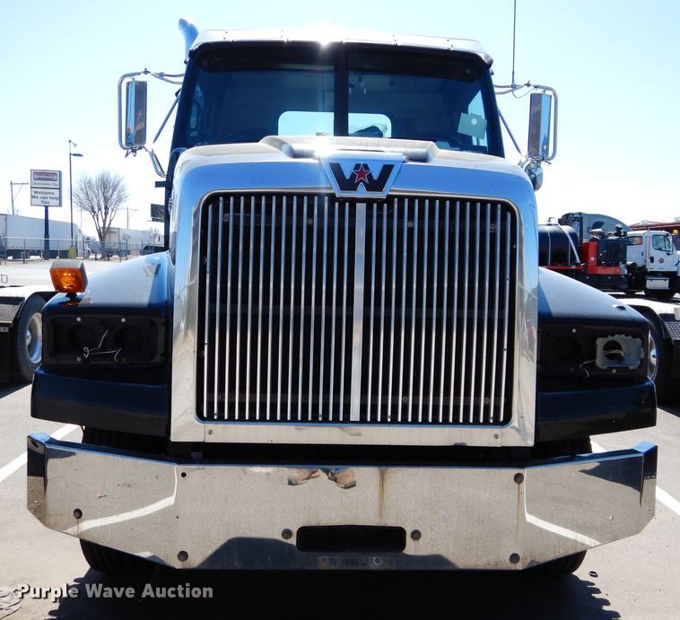 image for item GS9773 2013 Western Star 4900SB semi truck