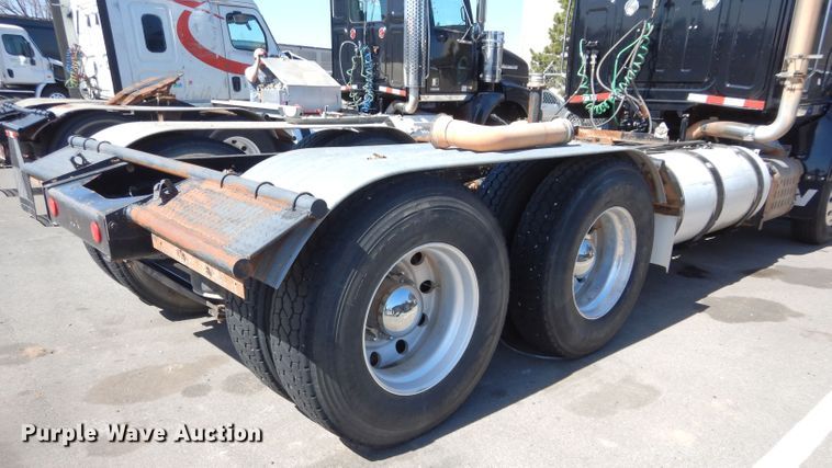 image for item GS9773 2013 Western Star 4900SB semi truck