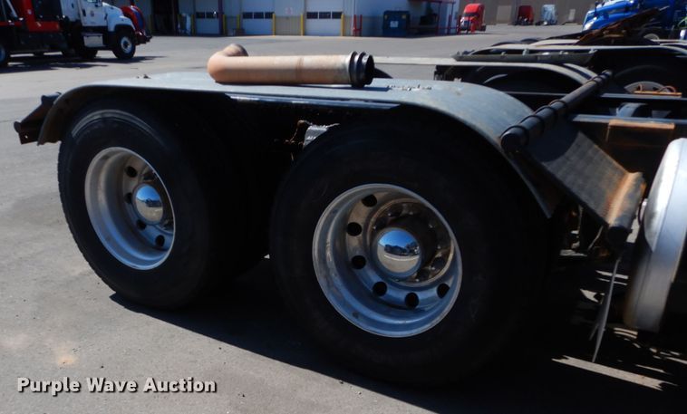 image for item GS9773 2013 Western Star 4900SB semi truck