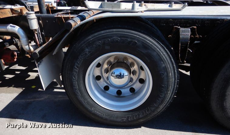 image for item GS9773 2013 Western Star 4900SB semi truck