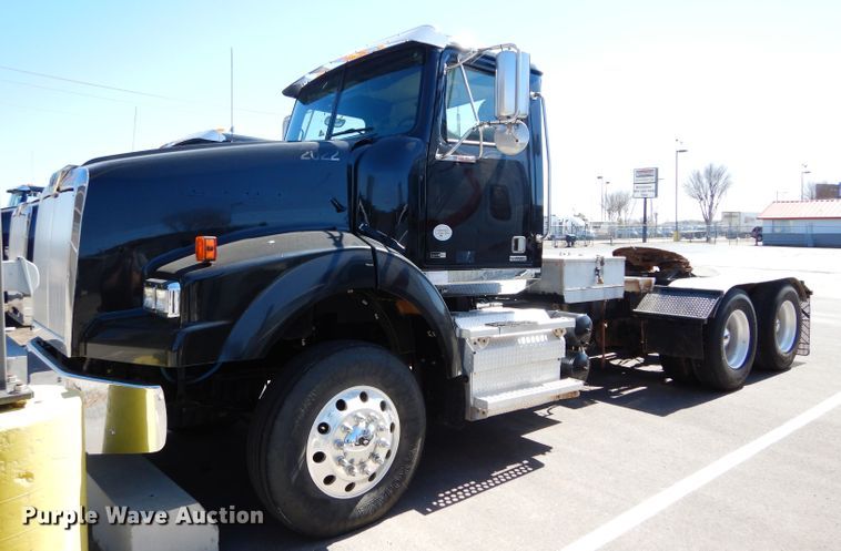 image for item GS9774 2013 Western Star 4900SB semi truck