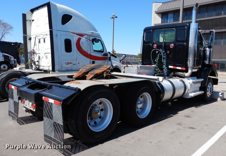 image for item GS9774 2013 Western Star 4900SB semi truck