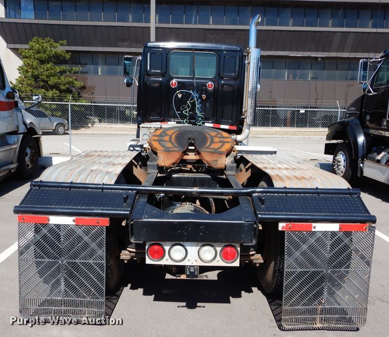 image for item GS9774 2013 Western Star 4900SB semi truck