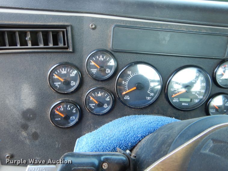 image for item GS9774 2013 Western Star 4900SB semi truck