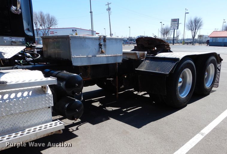 image for item GS9774 2013 Western Star 4900SB semi truck