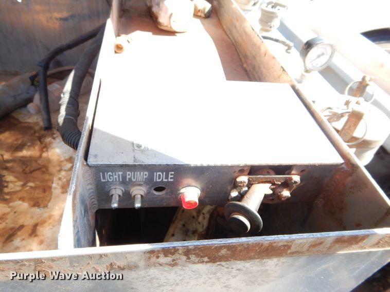 image for item GS9774 2013 Western Star 4900SB semi truck