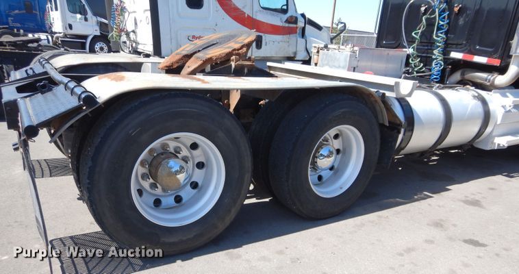 image for item GS9774 2013 Western Star 4900SB semi truck