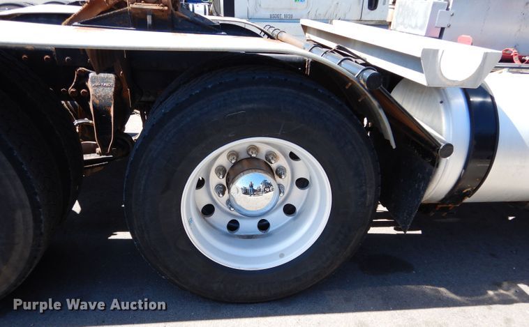 image for item GS9774 2013 Western Star 4900SB semi truck