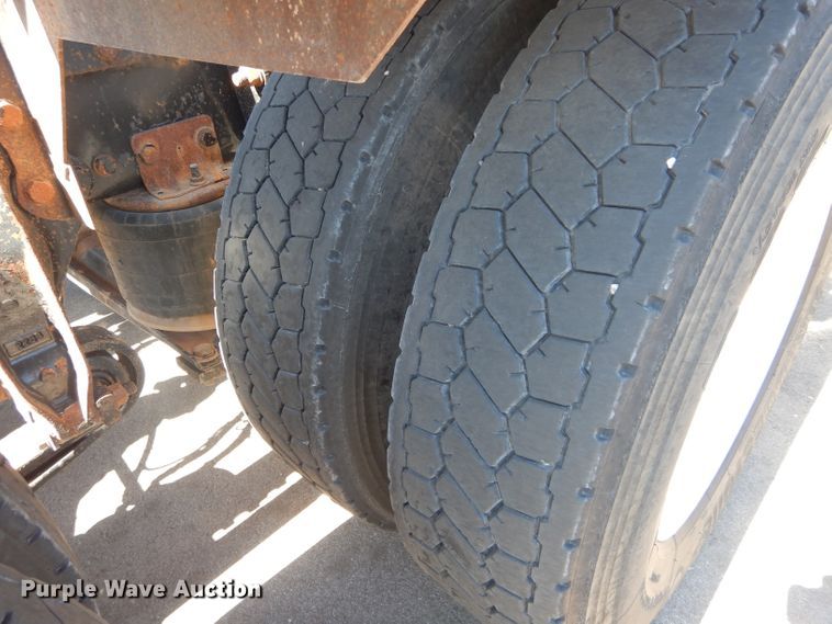 image for item GS9774 2013 Western Star 4900SB semi truck