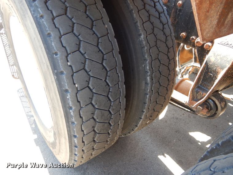 image for item GS9774 2013 Western Star 4900SB semi truck