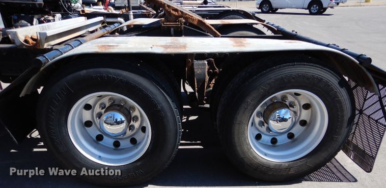 image for item GS9774 2013 Western Star 4900SB semi truck