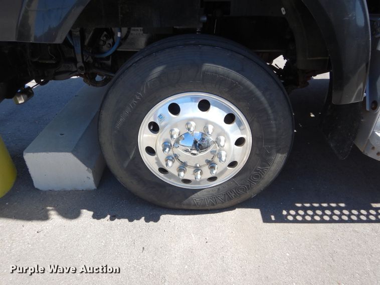 image for item GS9774 2013 Western Star 4900SB semi truck