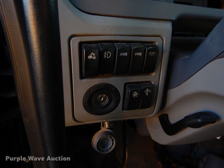 image for item GS9775 2016 Peterbilt 567 semi truck