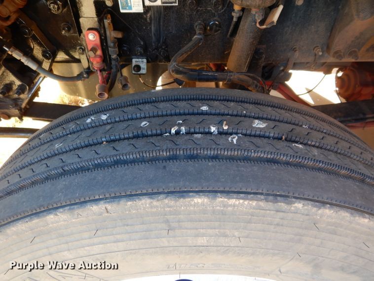 image for item GS9775 2016 Peterbilt 567 semi truck