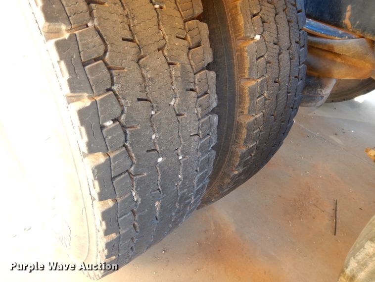 image for item GS9775 2016 Peterbilt 567 semi truck