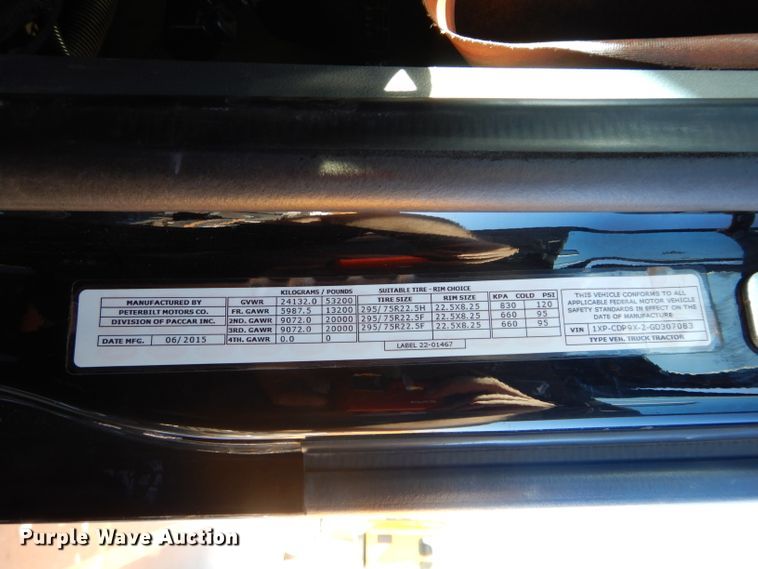 image for item GS9775 2016 Peterbilt 567 semi truck