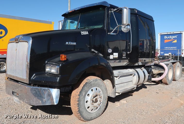 image for item GS9776 2013 Western Star 4900SB semi truck