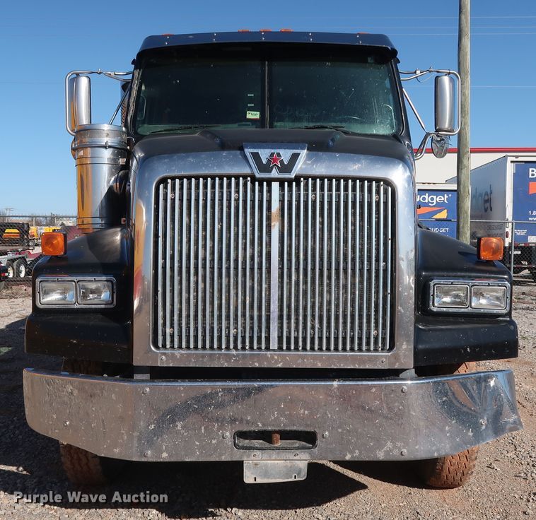 image for item GS9776 2013 Western Star 4900SB semi truck