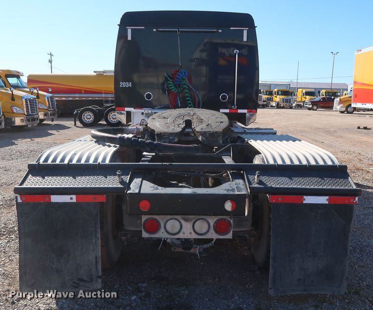 image for item GS9776 2013 Western Star 4900SB semi truck