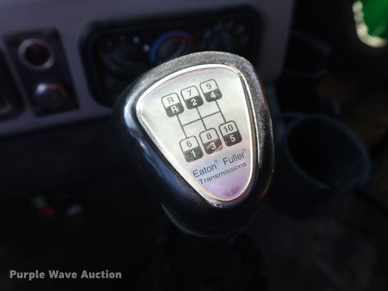 image for item GS9776 2013 Western Star 4900SB semi truck