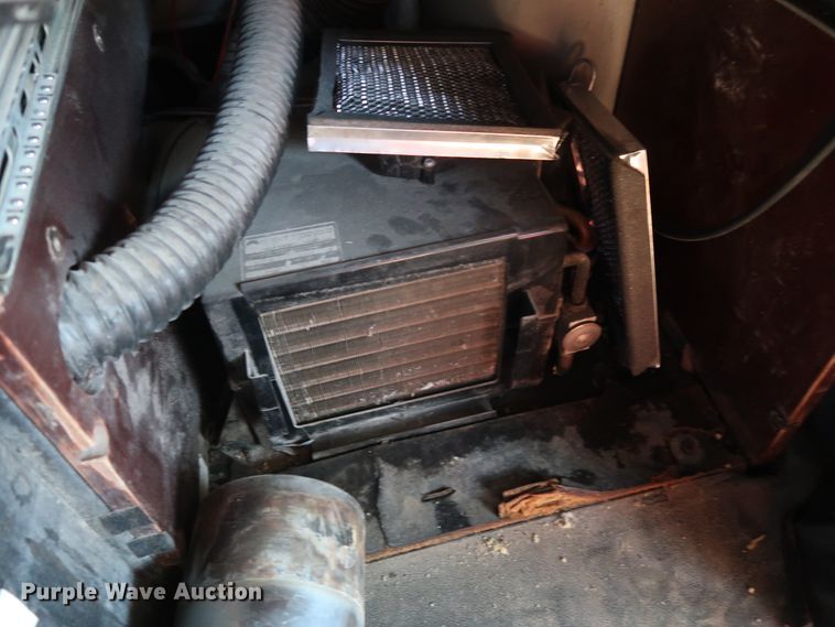 image for item GS9776 2013 Western Star 4900SB semi truck