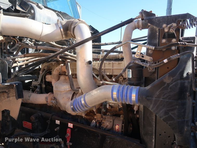 image for item GS9776 2013 Western Star 4900SB semi truck