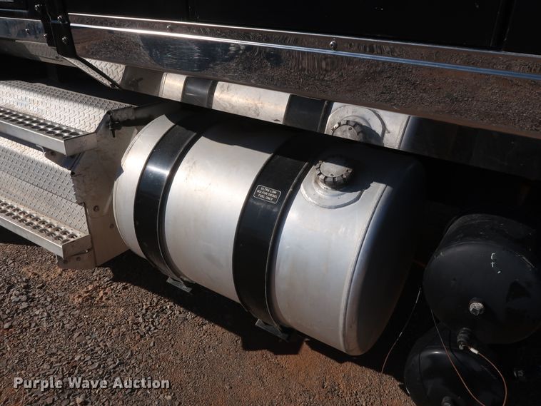 image for item GS9776 2013 Western Star 4900SB semi truck