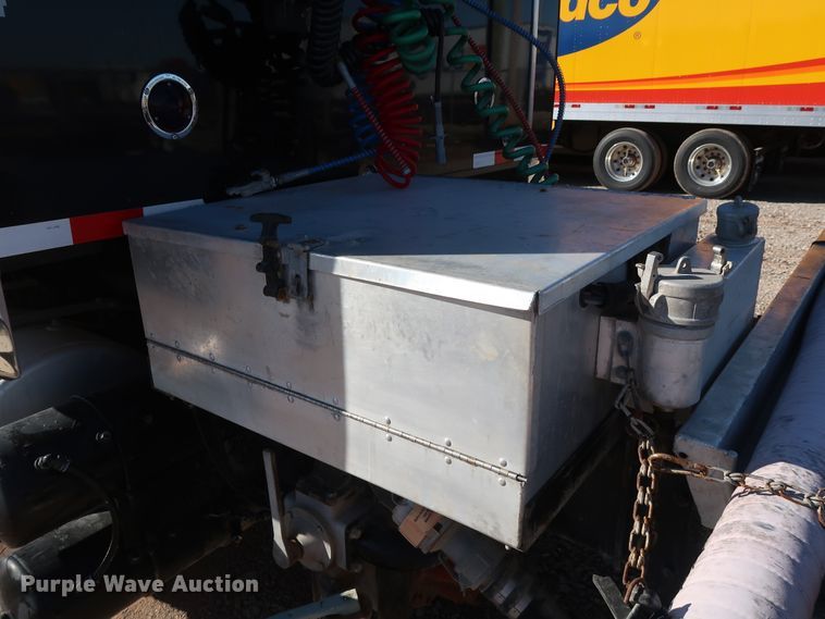 image for item GS9776 2013 Western Star 4900SB semi truck