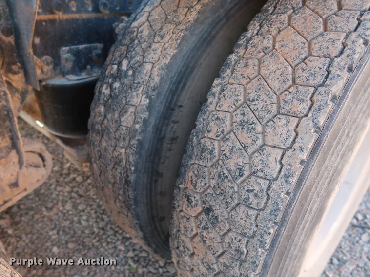 image for item GS9776 2013 Western Star 4900SB semi truck