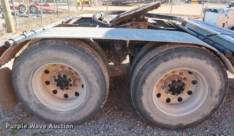 image for item GS9776 2013 Western Star 4900SB semi truck