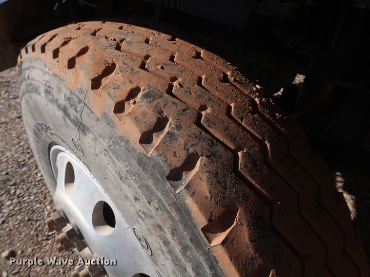 image for item GS9776 2013 Western Star 4900SB semi truck