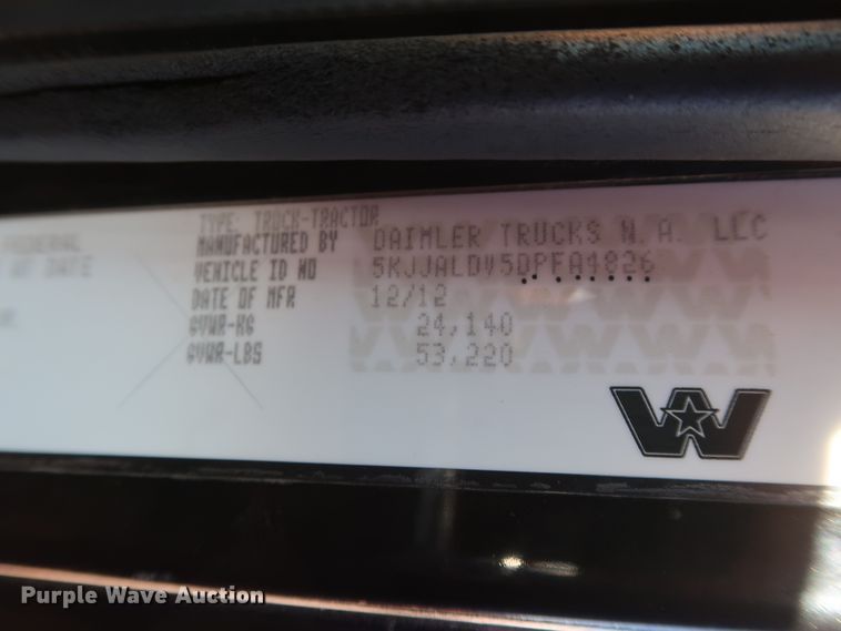 image for item GS9776 2013 Western Star 4900SB semi truck