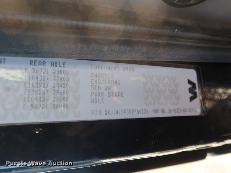 image for item GS9776 2013 Western Star 4900SB semi truck