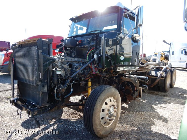 image for item GS9777 2014 Western Star 4900SB semi truck