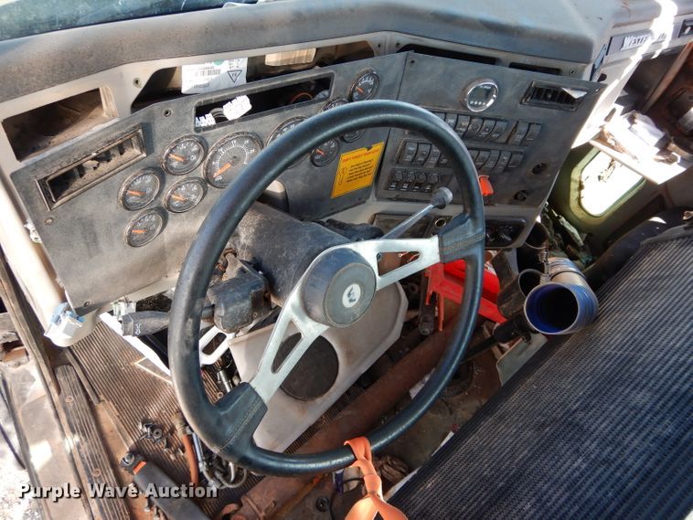 image for item GS9777 2014 Western Star 4900SB semi truck