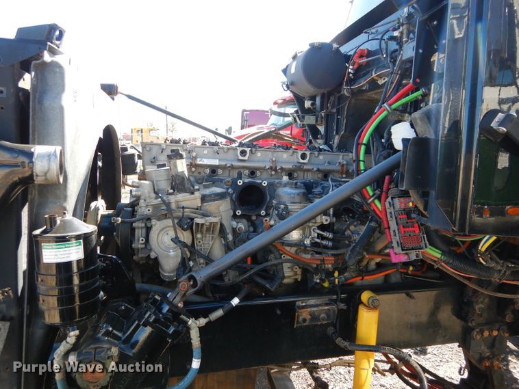 image for item GS9777 2014 Western Star 4900SB semi truck