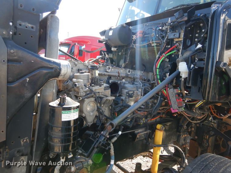 image for item GS9777 2014 Western Star 4900SB semi truck