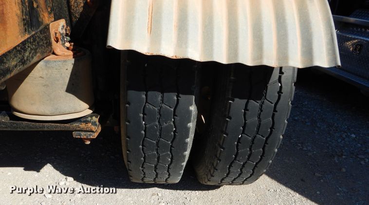 image for item GS9777 2014 Western Star 4900SB semi truck